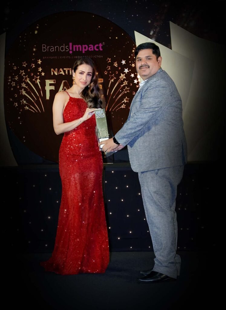 Studio Vision Photography awarded as best wedding photographer by malaika arora khan