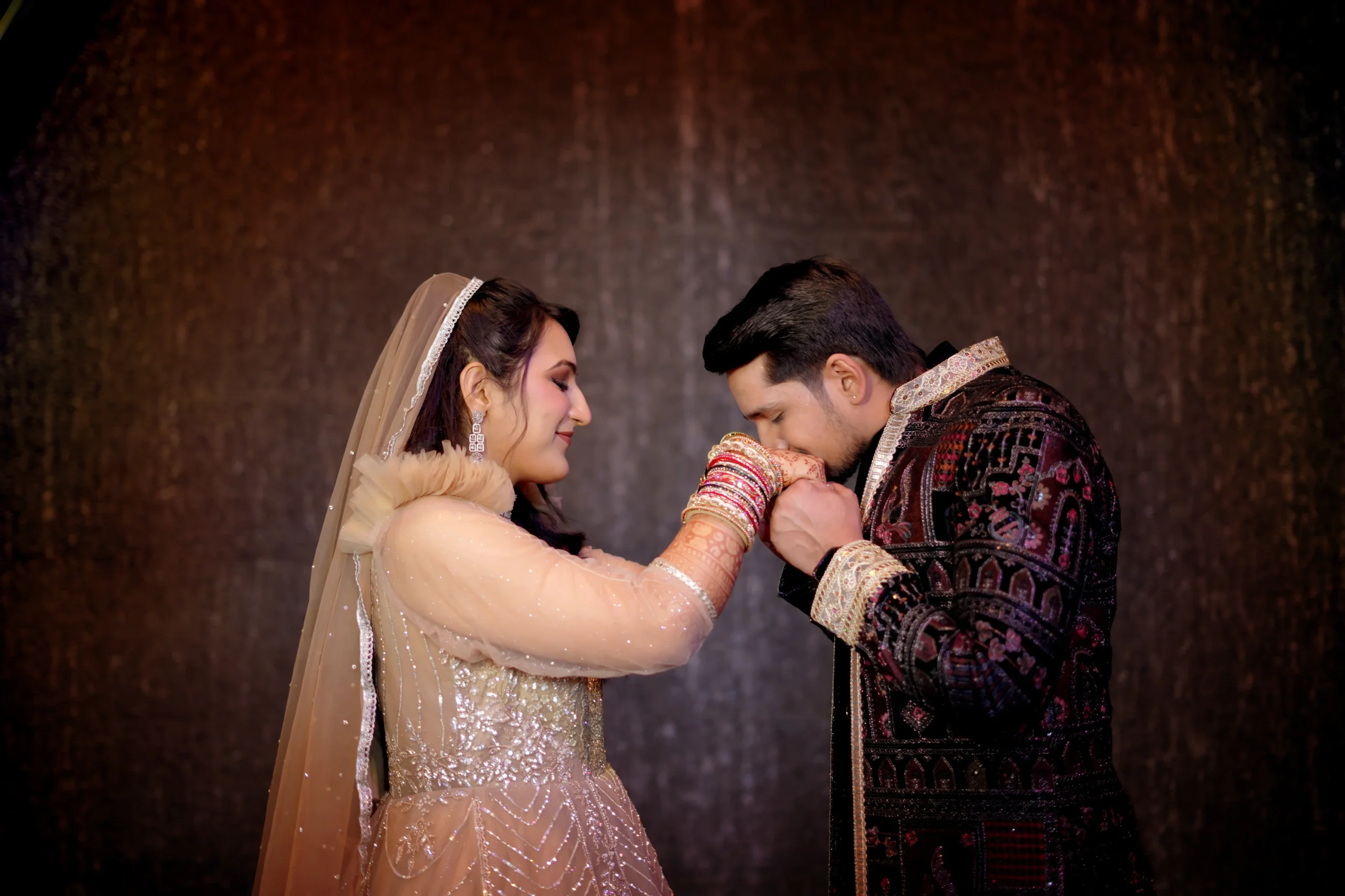 Traditional Wedding Photographer In Delhi varmala ceremony